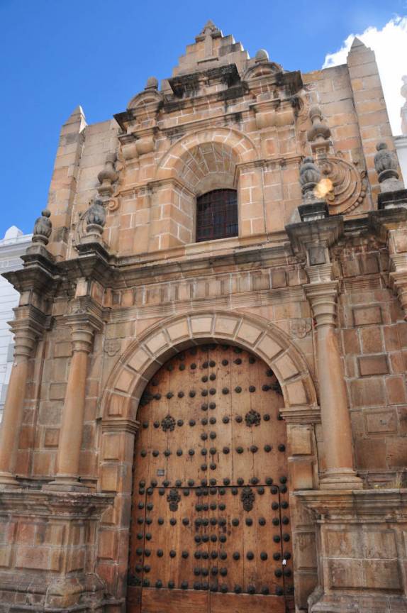 Porta de igreja em Sucre - Bolívia